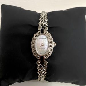 Majestron mother of pearl Quartz Silver Watch